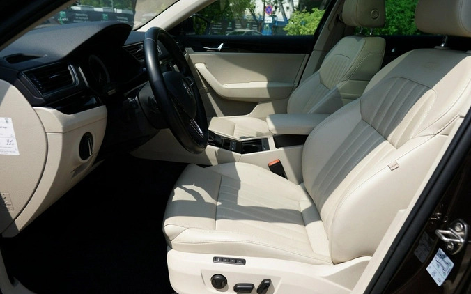 Skoda Superb cena 79900 przebieg: 174000, rok produkcji 2016 z Ryki małe 191